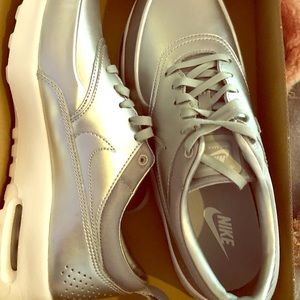 NIB Nike Air Max Thea Metallic sneaker size 9
